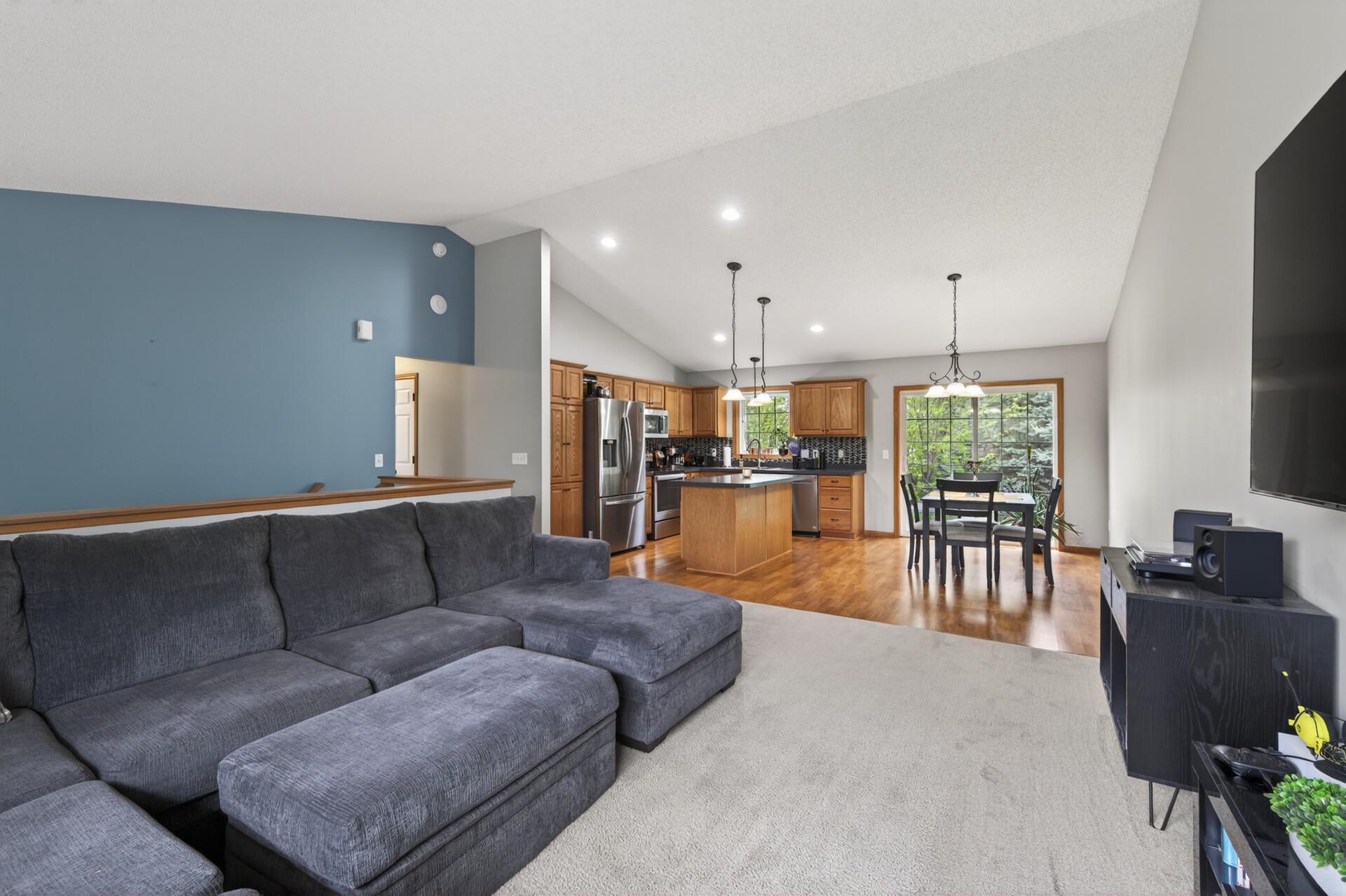14611 Boxwood Path Rosemount, MN 55068 - Photo 5 of 28