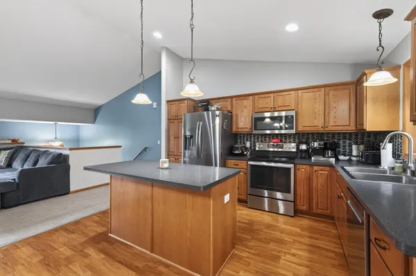 $450,000 | 14611 Boxwood Path, Rosemount, MN 55068