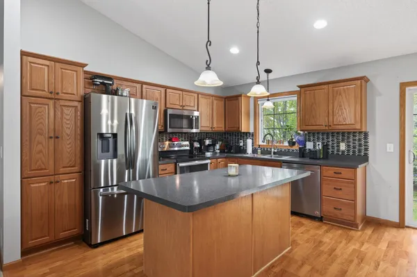 $450,000 | 14611 Boxwood Path, Rosemount, MN 55068