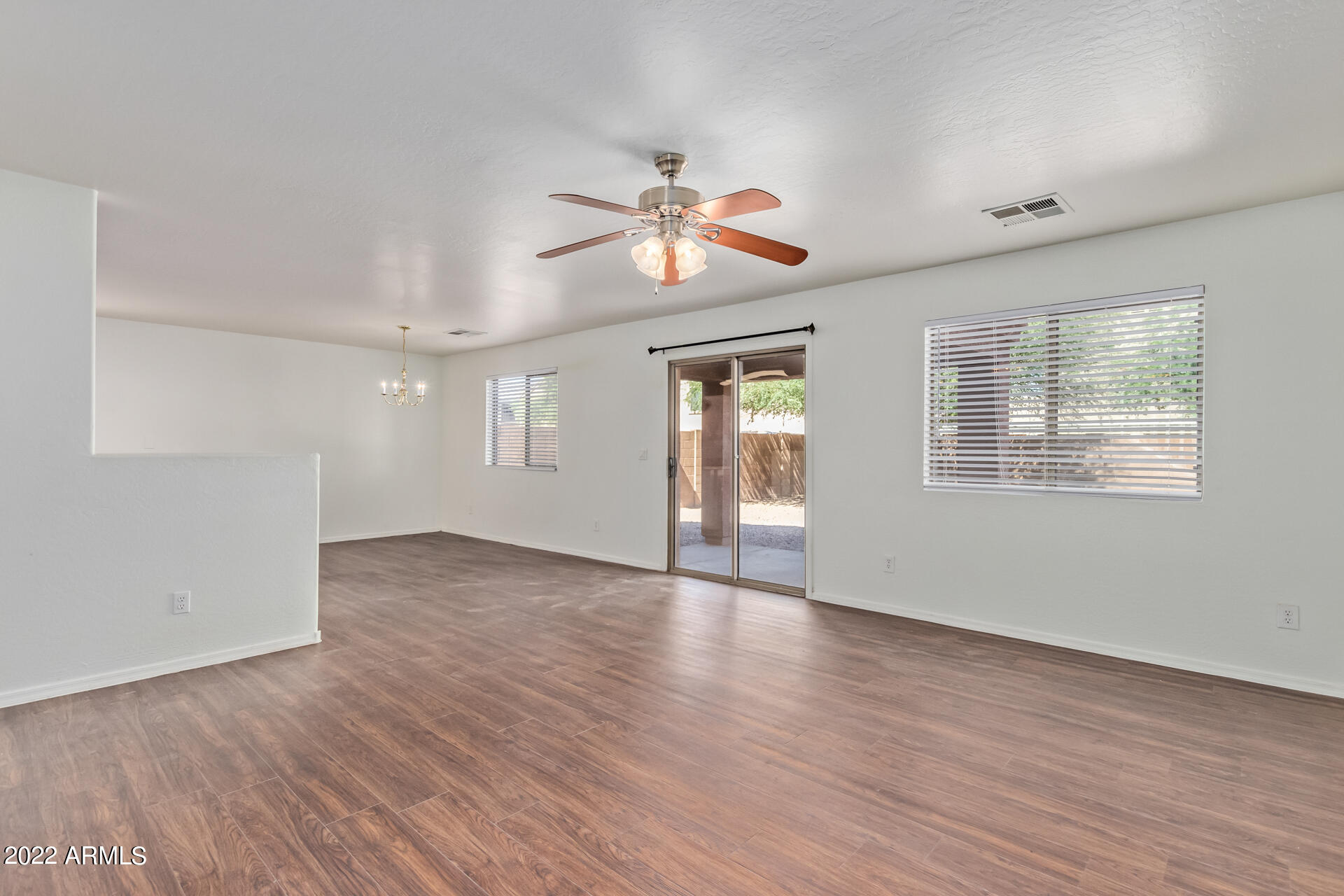 44002 West Magnolia Road Maricopa, AZ 85138 - Photo 4 of 36 0010-09 - Magnolia