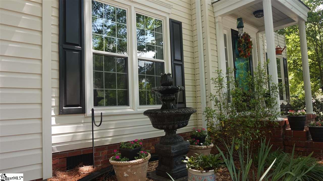 408 Spring Lake Loop Simpsonville, SC 29681 - Photo 2 of 35
