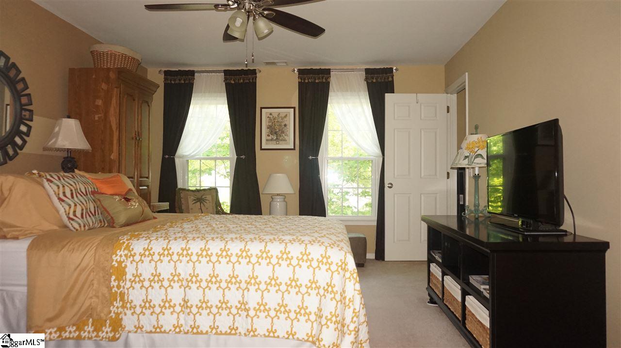 408 Spring Lake Loop Simpsonville, SC 29681 - Photo 16 of 35