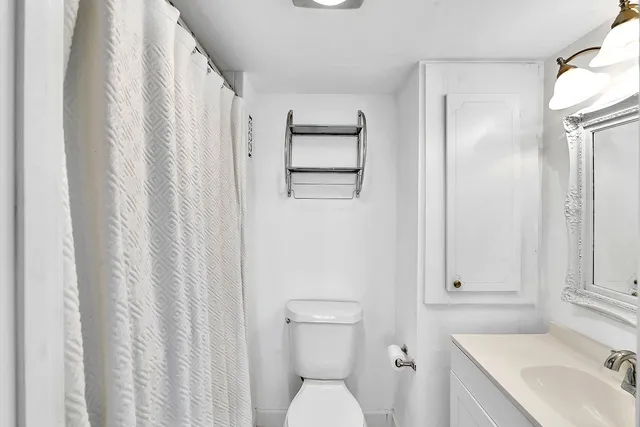 $2,900 | 3301 South Ocean Boulevard, Unit 104, Highland Beach, FL 33487