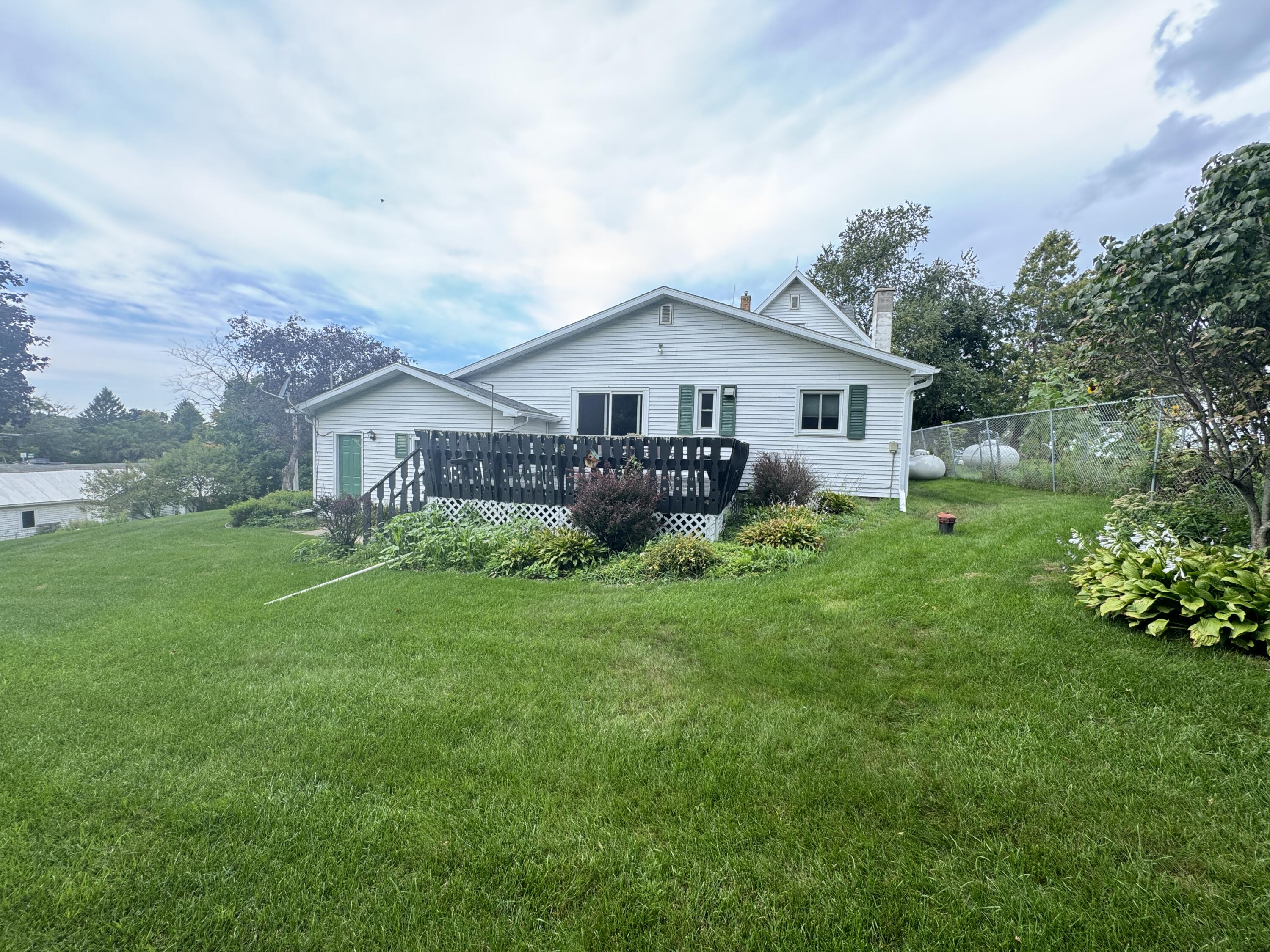 28067 Nash Road Portland, WI 54619 - Photo 20 of 31 Large Rear Deck