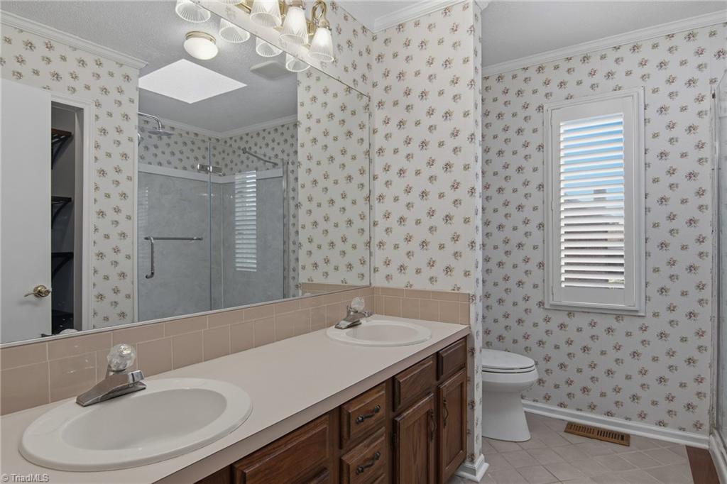 213 Ridgehaven Drive Winston-Salem, NC 27104 - Photo 17 of 32