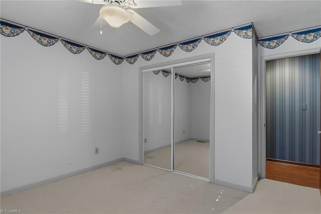 213 Ridgehaven Drive Winston-Salem, NC 27104 - Photo 20 of 32