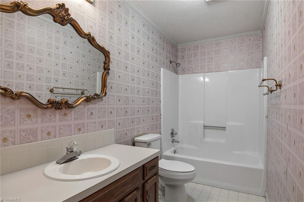 213 Ridgehaven Drive Winston-Salem, NC 27104 - Photo 21 of 32