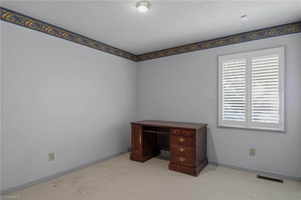 213 Ridgehaven Drive Winston-Salem, NC 27104 - Photo 22 of 32