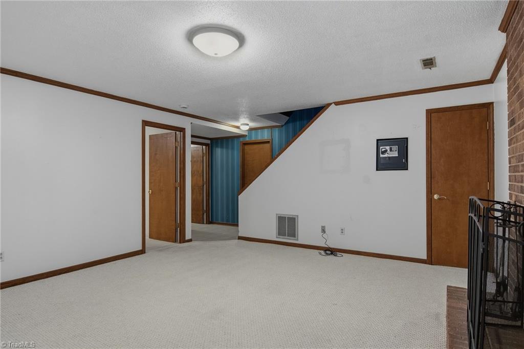 213 Ridgehaven Drive Winston-Salem, NC 27104 - Photo 26 of 32