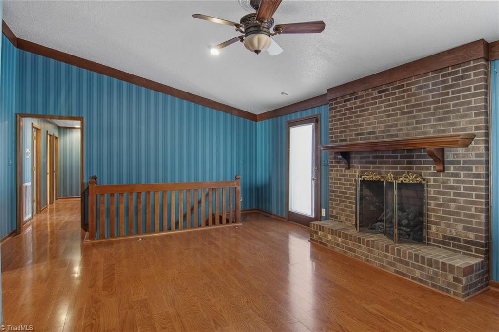 213 Ridgehaven Drive Winston-Salem, NC 27104 - Photo 6 of 32