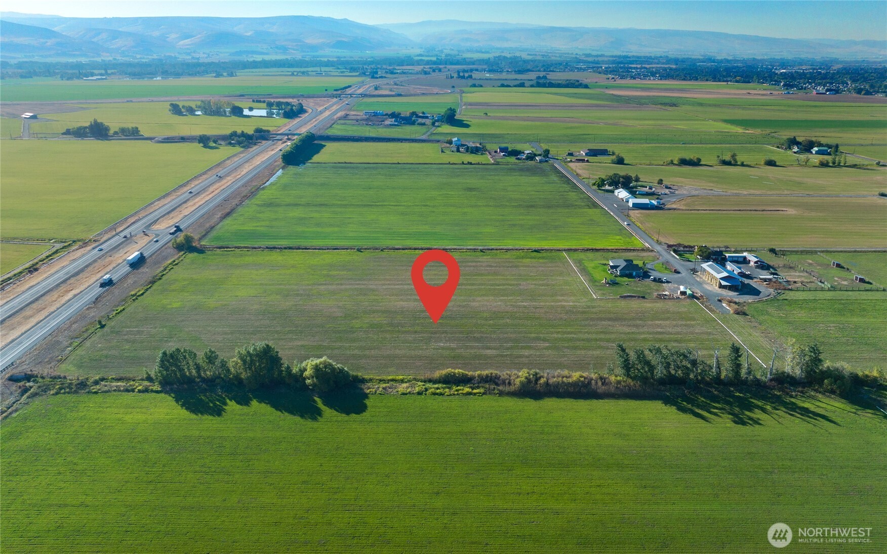 5-xx Rein Road Ellensburg, WA 98926 - Photo 14 of 20 a view of a golf course with a lake