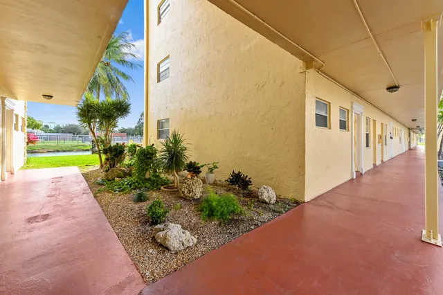 $125,000 | 3990 Northwest 42nd Avenue, Unit 108, Lauderdale Lakes, FL 33319