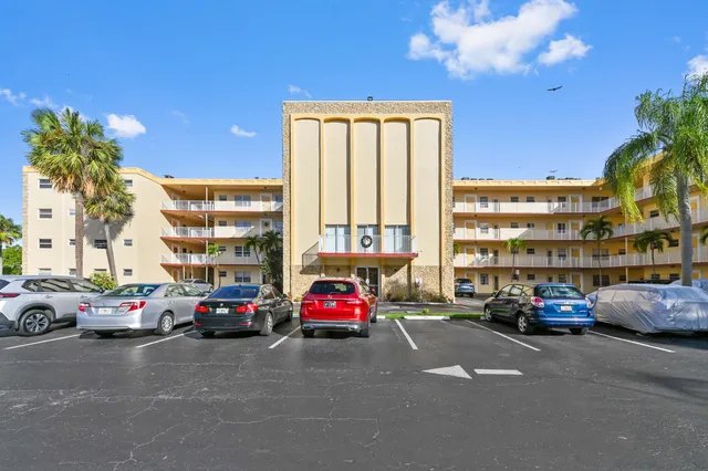 $125,000 | 3990 Northwest 42nd Avenue, Unit 108, Lauderdale Lakes, FL 33319