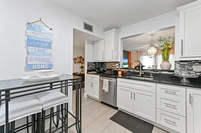 $125,000 | 3990 Northwest 42nd Avenue, Unit 108, Lauderdale Lakes, FL 33319