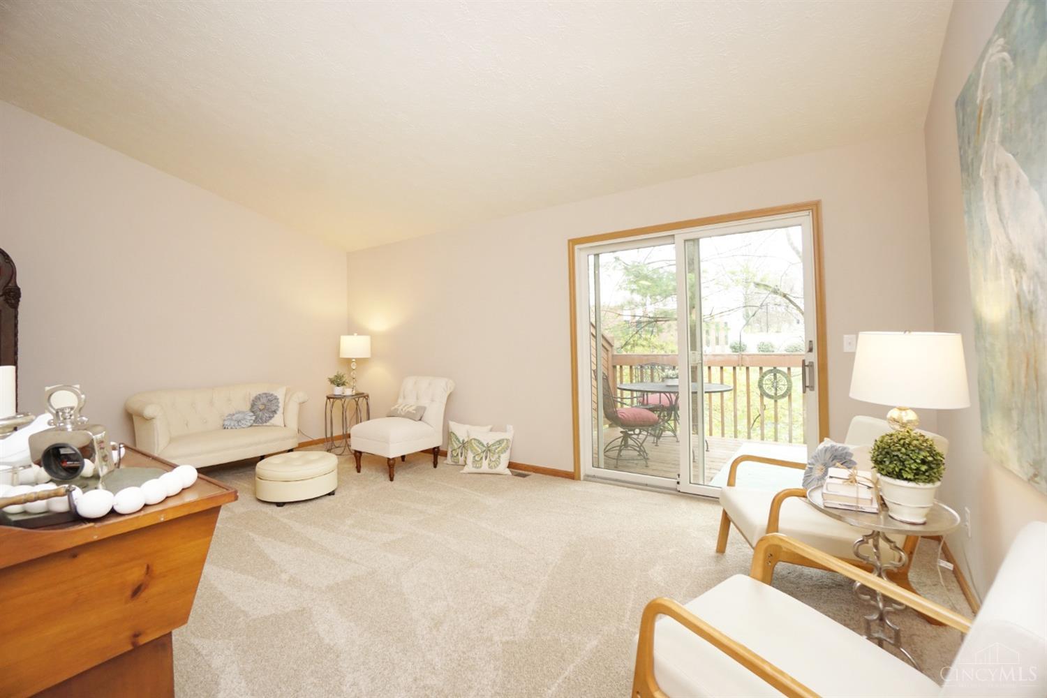9027 Winton Road Cincinnati, OH 45231 - Photo 7 of 41