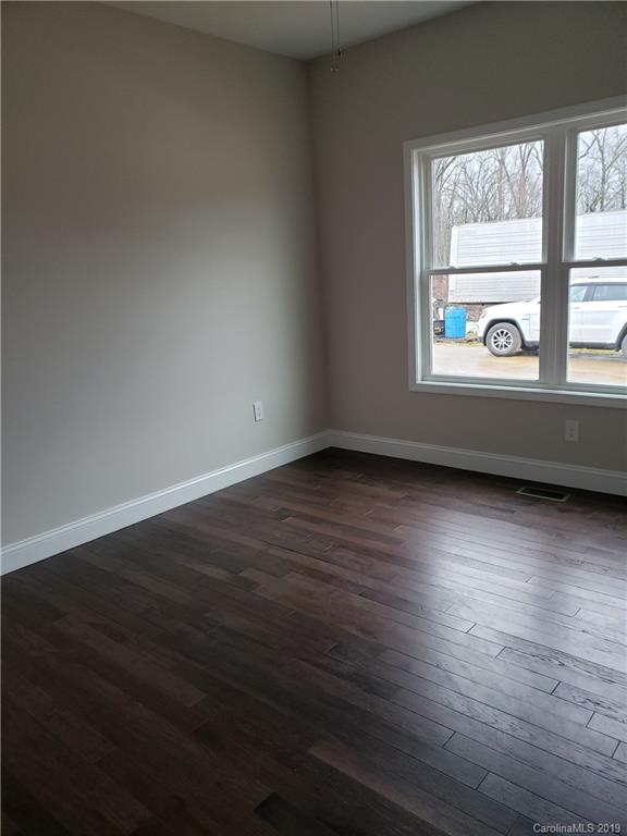 1028 Hillside Ridge Road Candler, NC 28715 - Photo 6 of 20 Gallery Image 6