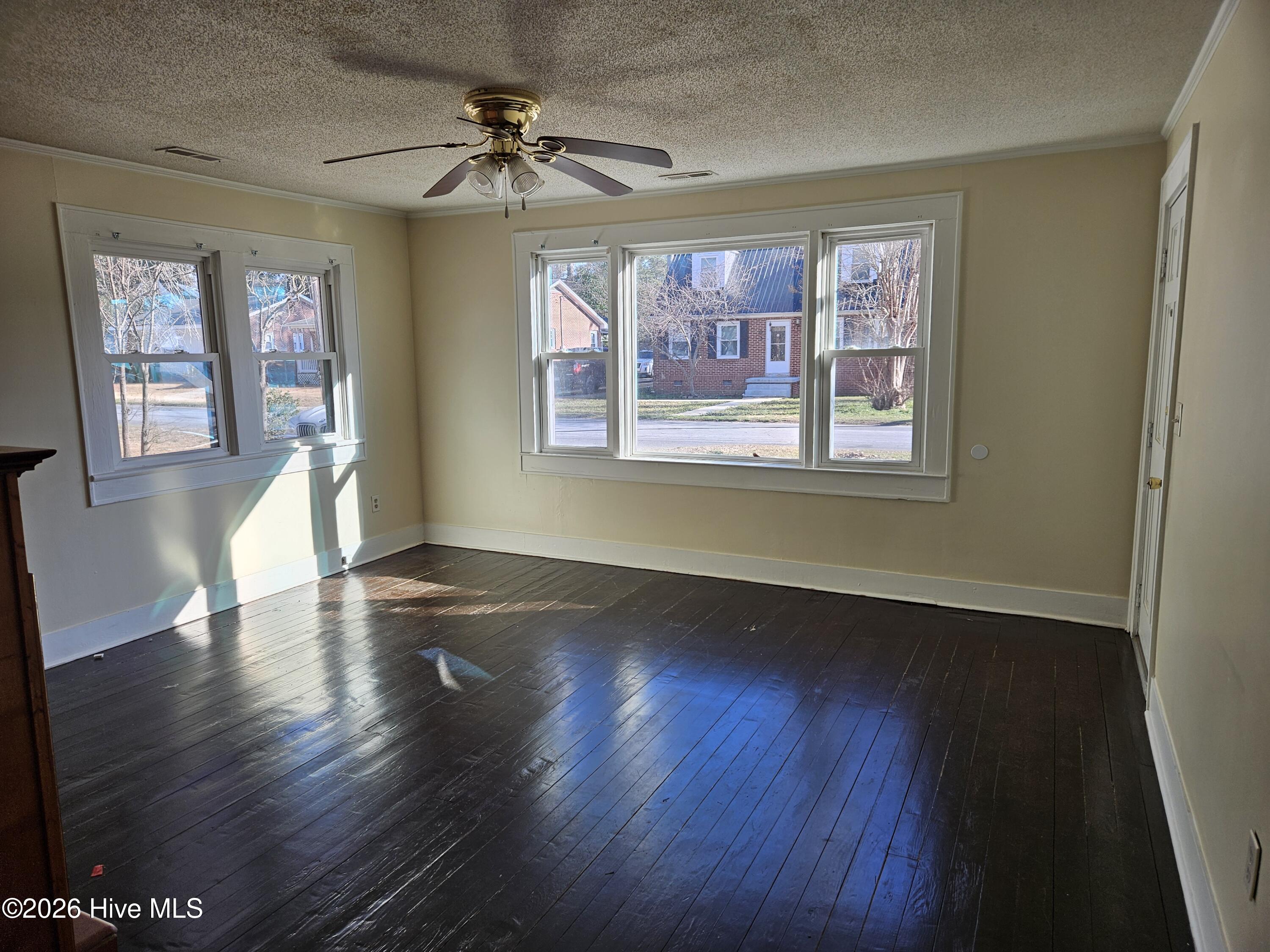 511 Balsey Street Clinton, NC 28328 - Photo 7 of 25 511 Balsey Street 11