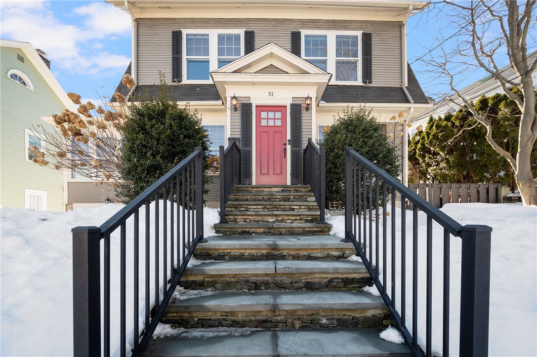 51 Wilcox Avenue Pawtucket, RI 02860 - Photo 2 of 31