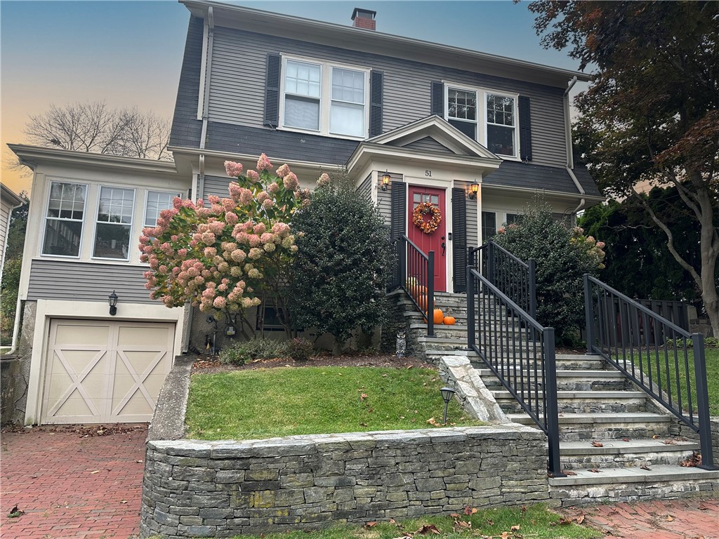 51 Wilcox Avenue Pawtucket, RI 02860 - Photo 3 of 31