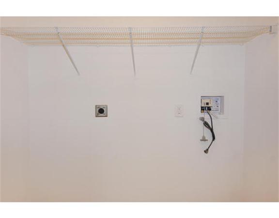 23 Mott Street, Unit 1 Arlington, MA 02474 - Photo 16 of 28 a bathroom
