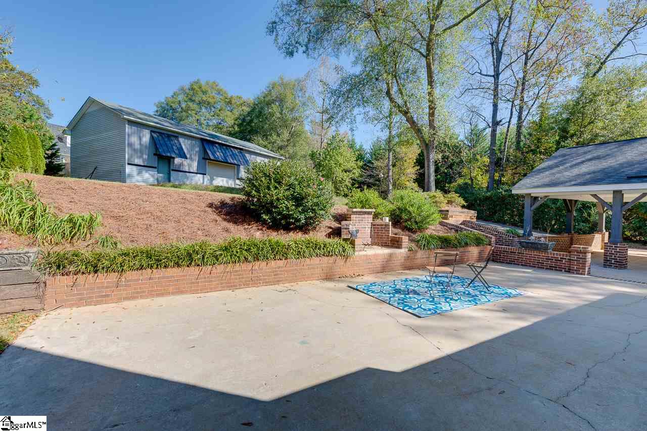 716 Hammett Road Greer, SC 29650 - Photo 7 of 30 Gallery Image 7