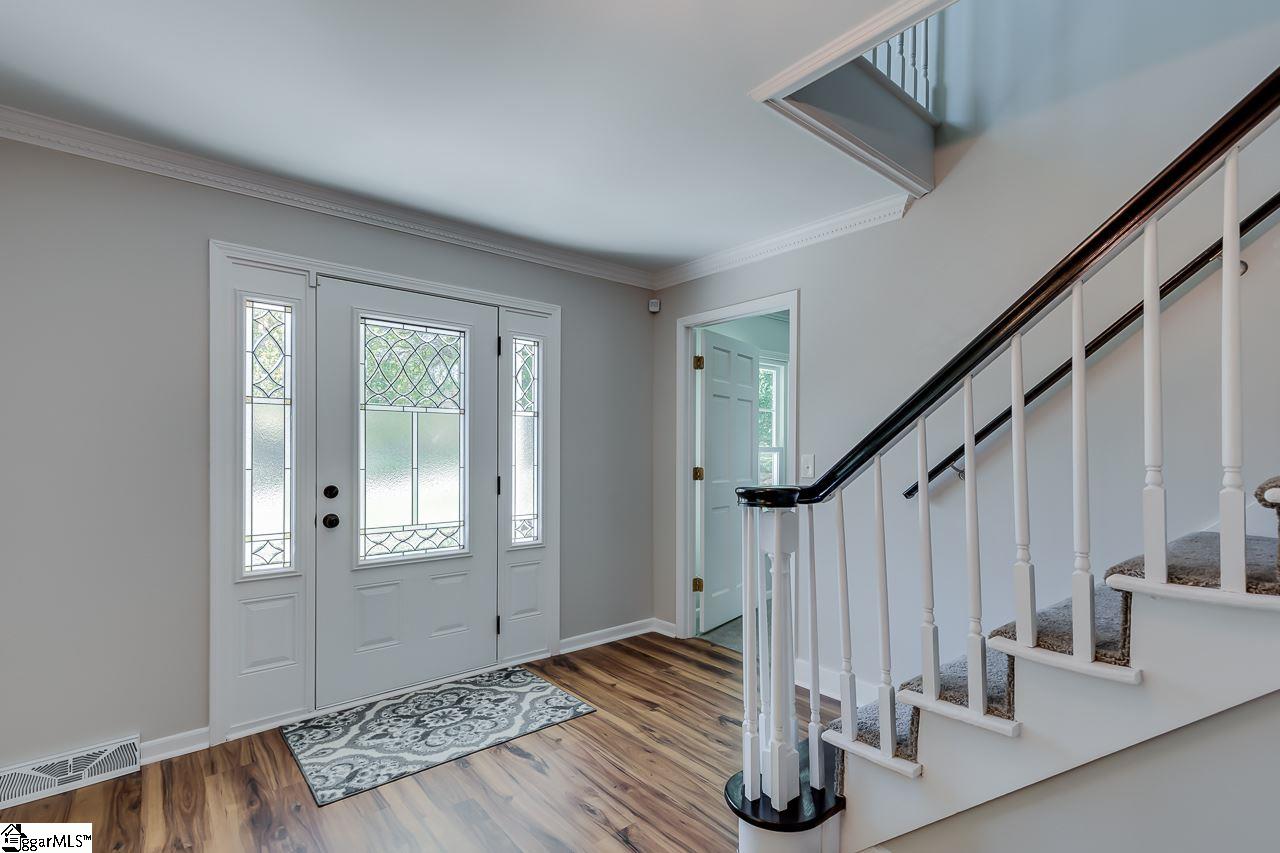 716 Hammett Road Greer, SC 29650 - Photo 10 of 30 Gallery Image 10