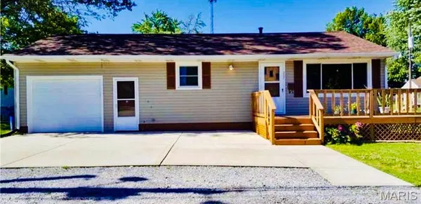 $145,000 | 207 East High Street, Troy, IL 62294