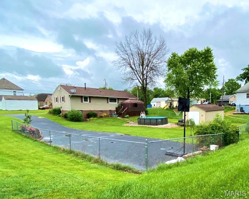 207 East High Street Troy, IL 62294 - Photo 3 of 25