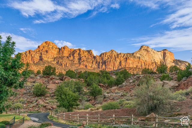 101 Chuckwalla Lane Springdale, UT 84767 - Photo 17 of 51 View of mountain background