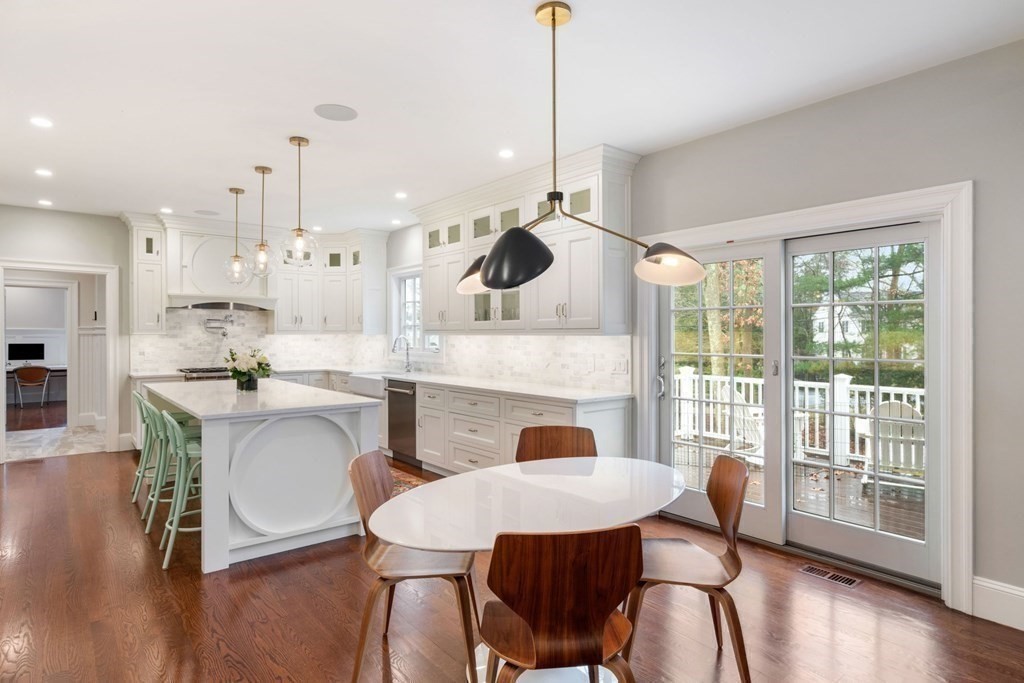 4 Wynnewood Road Wellesley, MA 02481 - Photo 12 of 42