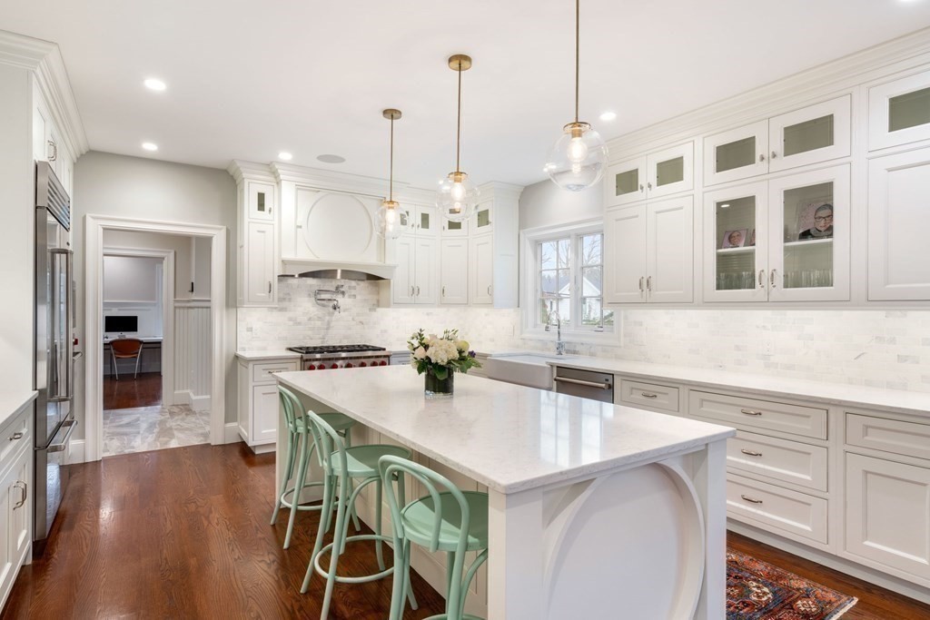 4 Wynnewood Road Wellesley, MA 02481 - Photo 8 of 42