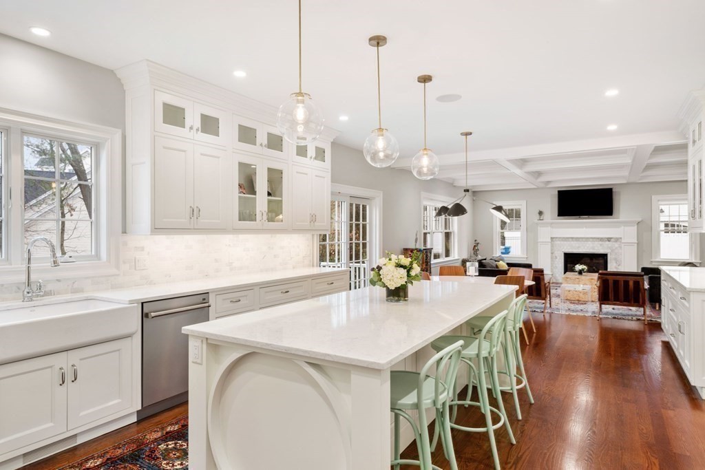 4 Wynnewood Road Wellesley, MA 02481 - Photo 9 of 42