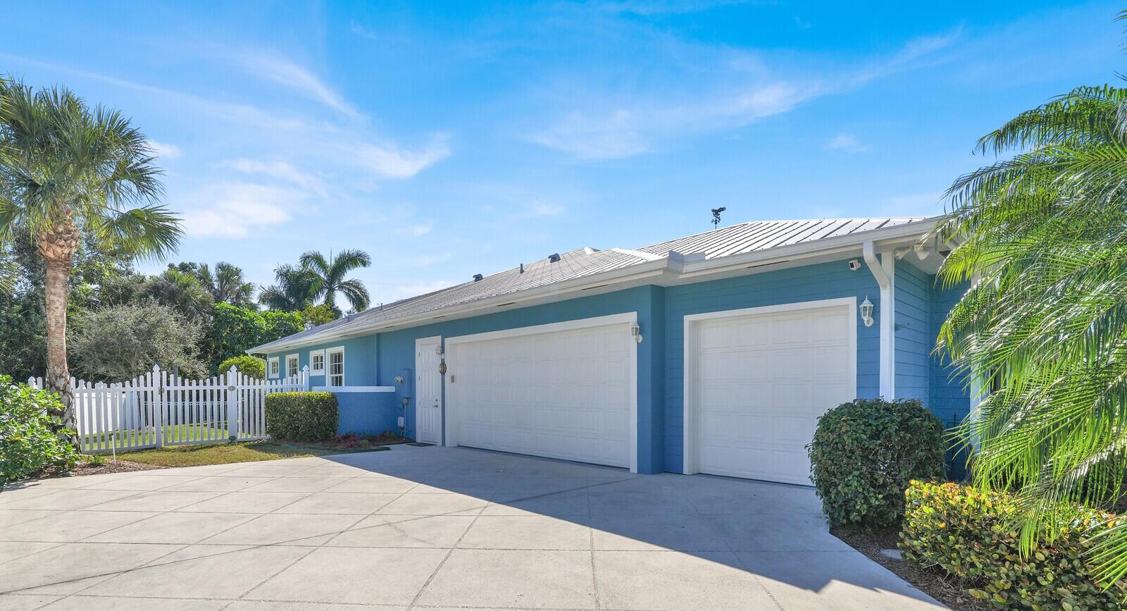 1610 Southwest Dyer Point Road Palm City, FL 34990 - Photo 30 of 35 3-Car Garage