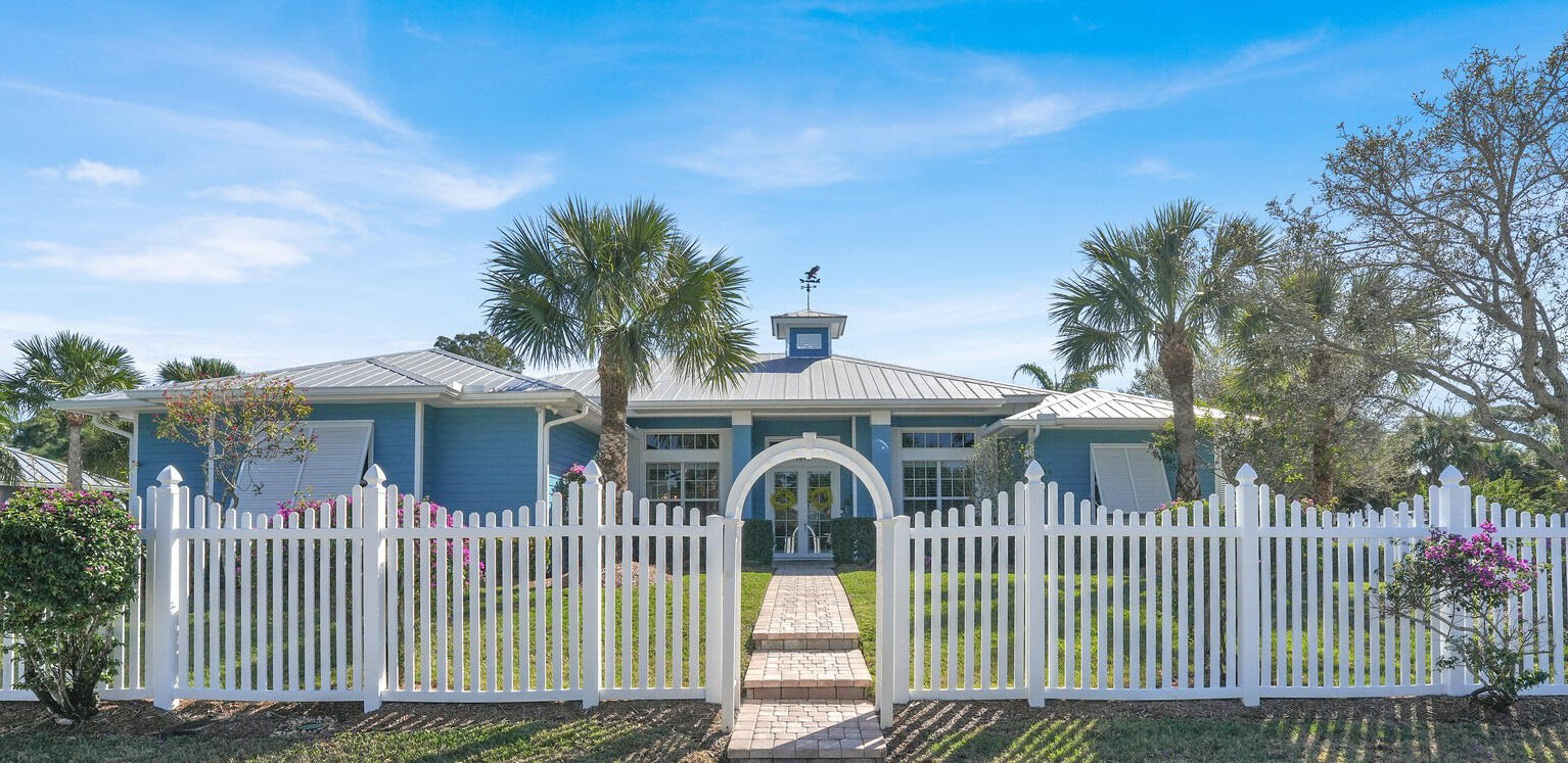1610 Southwest Dyer Point Road Palm City, FL 34990 - Photo 3 of 35 Coastal Exterior