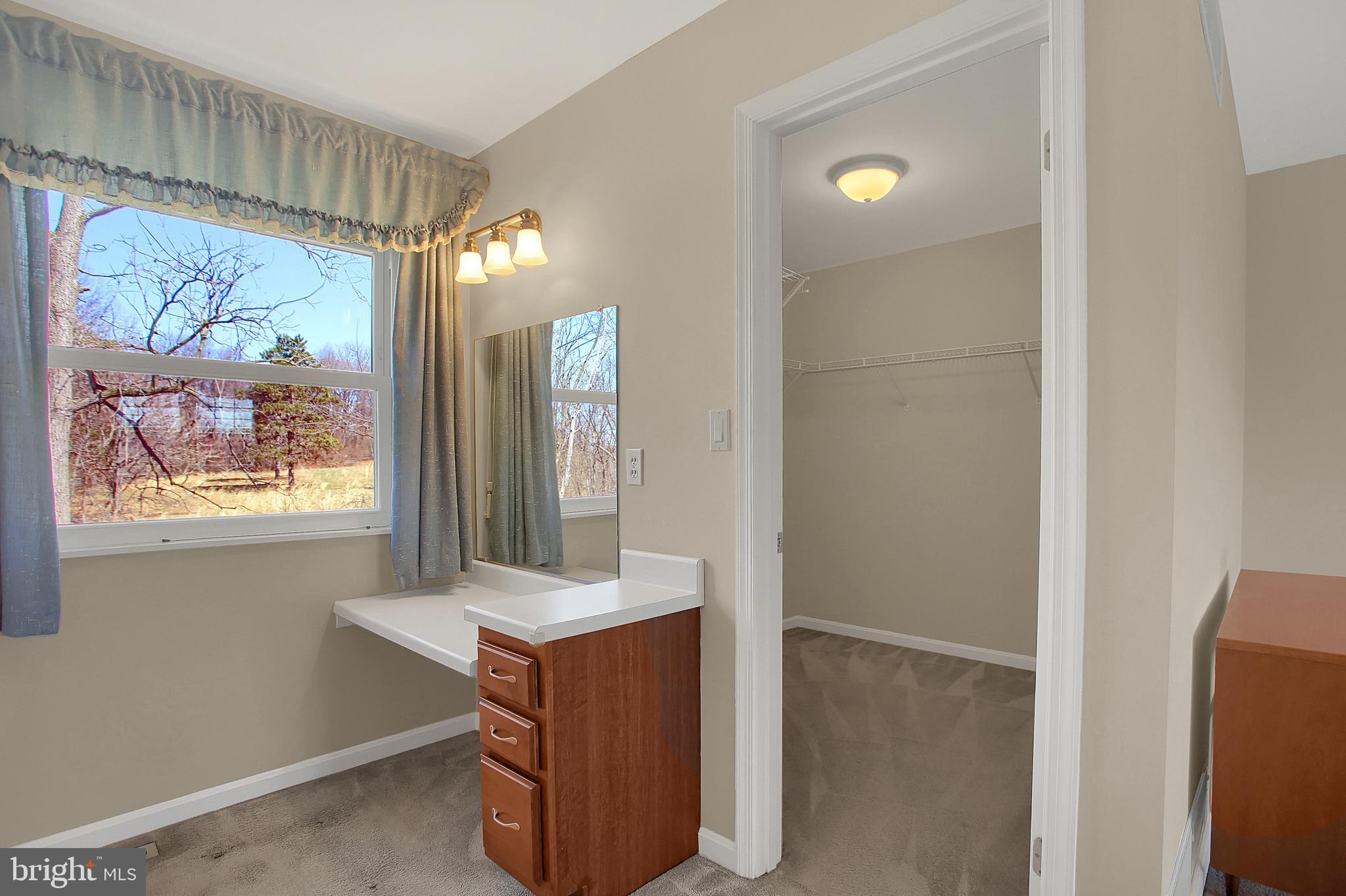 367 Deaven Road Harrisburg, PA 17111 - Photo 23 of 40 Master Bedroom Dressing Area