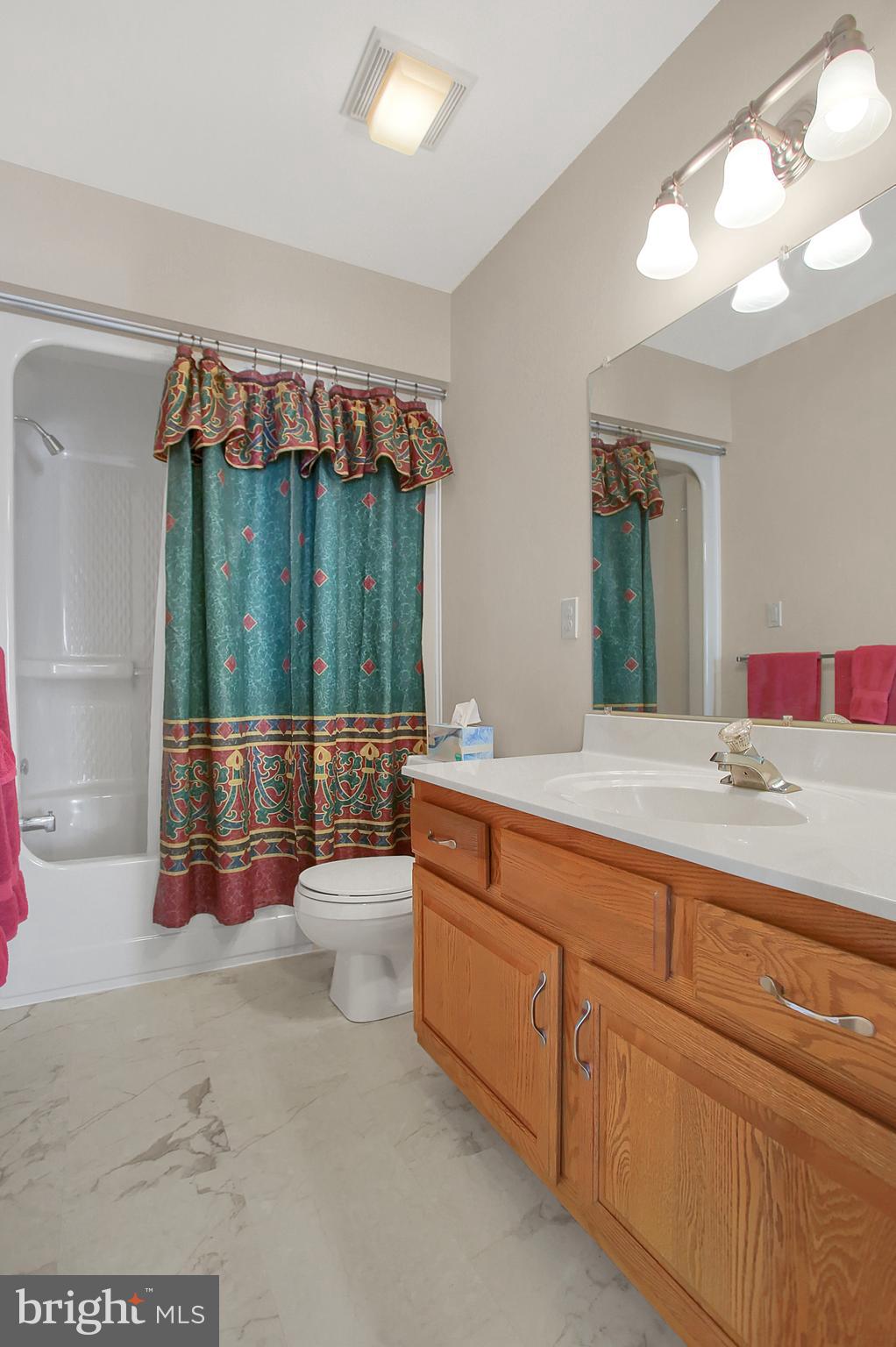 367 Deaven Road Harrisburg, PA 17111 - Photo 29 of 40 Hall Bath