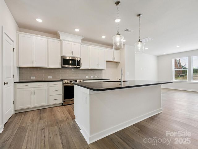 $439,381 | 1429 Lithium Lane, Charlotte, NC 28211