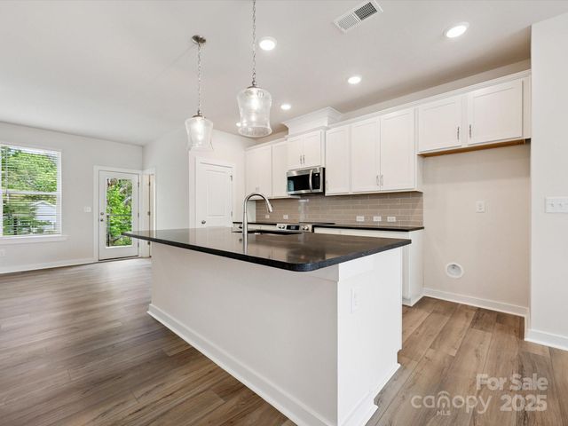 $439,381 | 1429 Lithium Lane, Charlotte, NC 28211