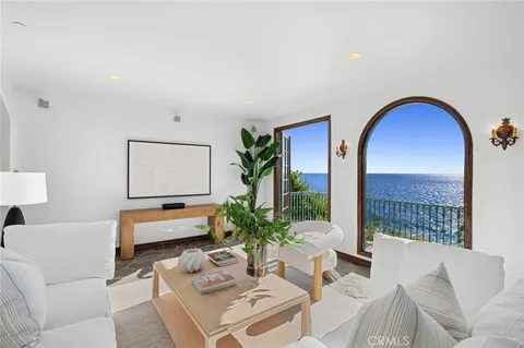 $14,950,000 | 31971 Coast Highway, Laguna Beach, CA 92651