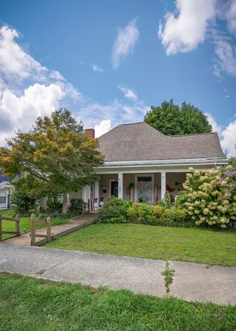 $299,000 | 107 North Main Street, Sparta, TN 38583