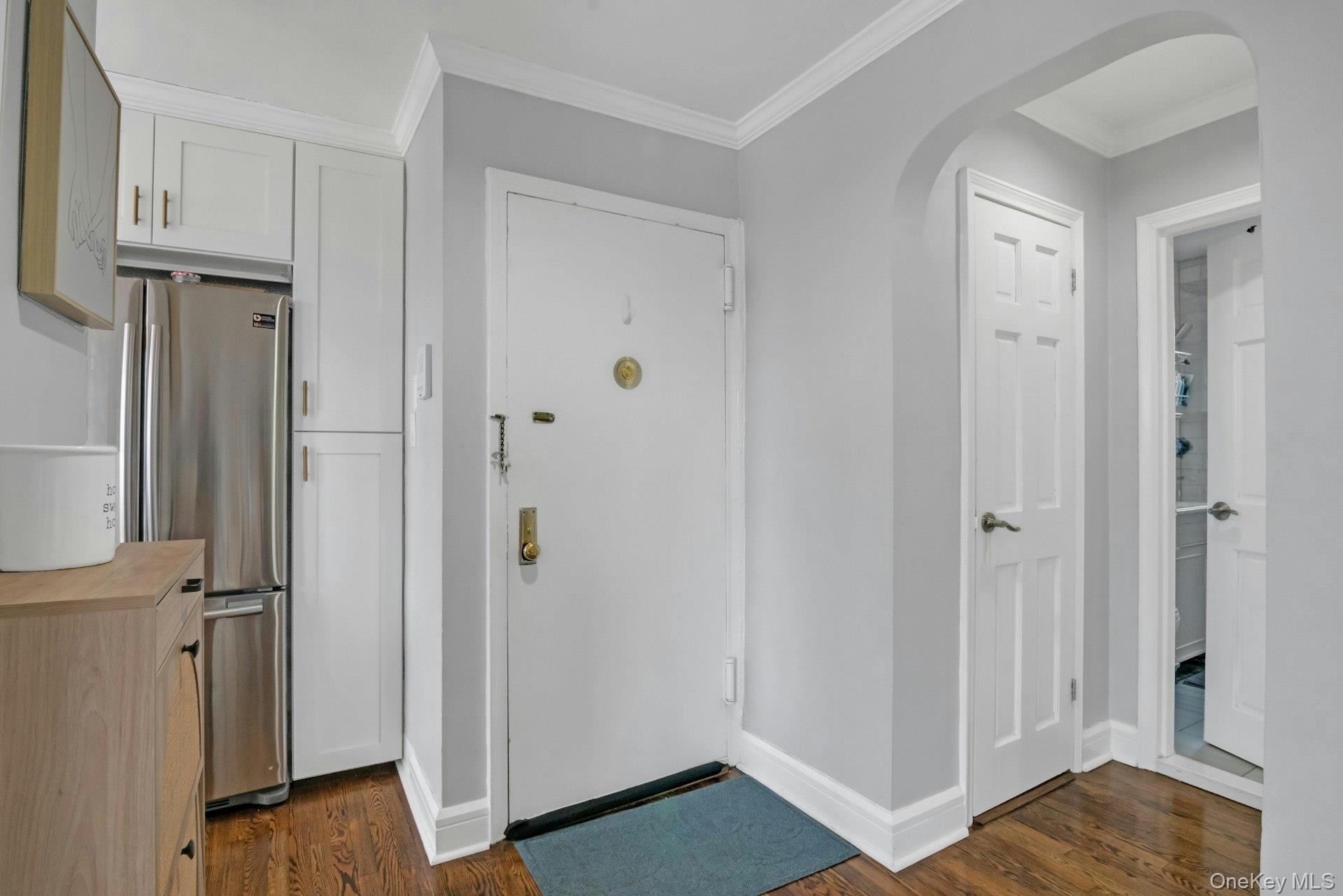 214 Richbell Road, Unit 2C Mamaroneck, NY 10543 - Photo 3 of 15