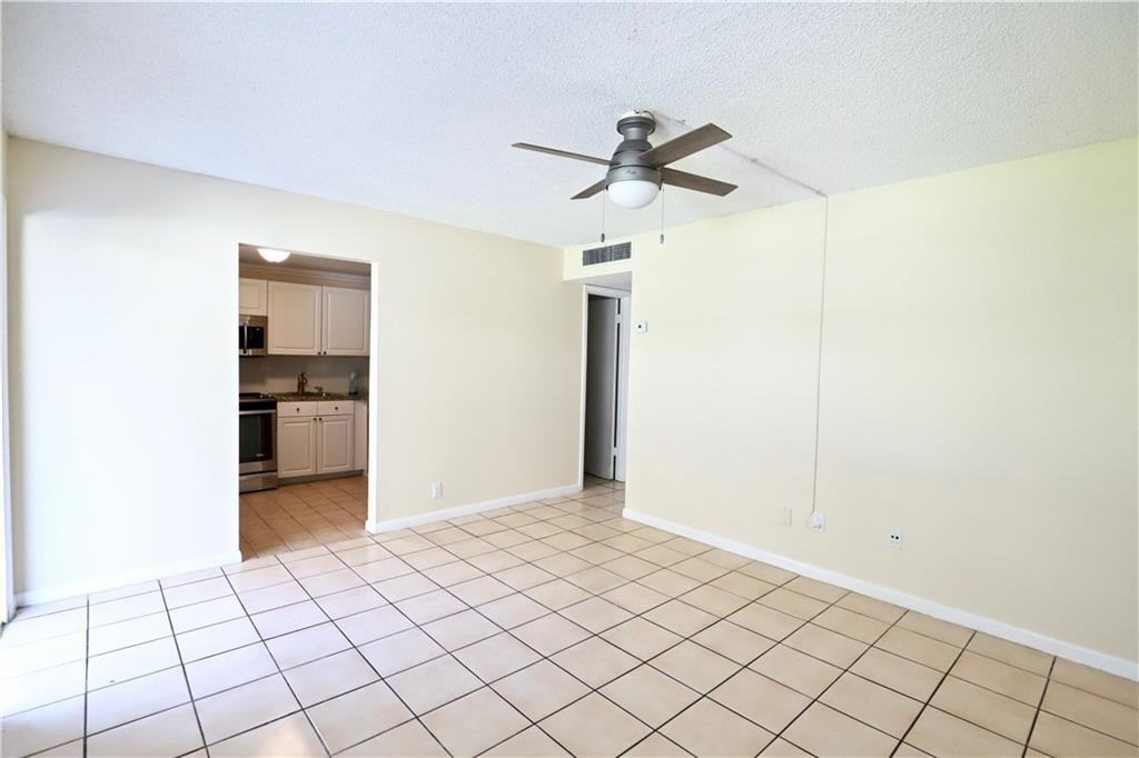 340 Northwest 19th Street, Unit 106 Boca Raton, FL 33432 - Photo 7 of 12 Photo 7