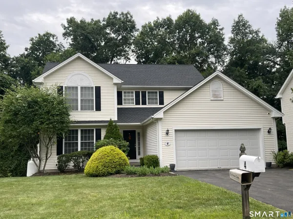 $650,000 | 45 Pocono Lane, Unit 4, Danbury, CT 06810