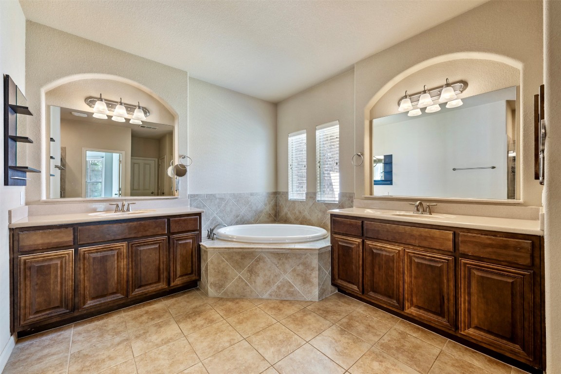 1824 Wolf Dancer Leander, TX 78641 - Photo 21 of 40