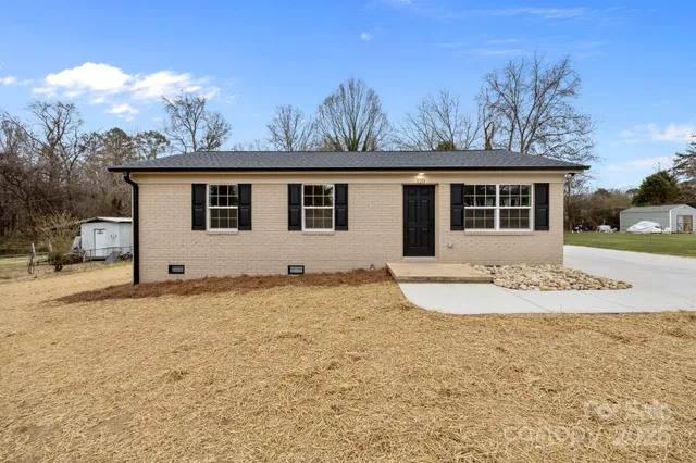 $260,000 | 120 Independence Loop, Statesville, NC 28625