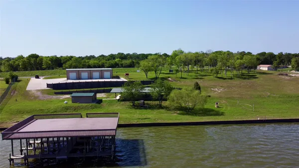 $1,399,000 | 10420 Us Highway West, Point Blank, TX 77364