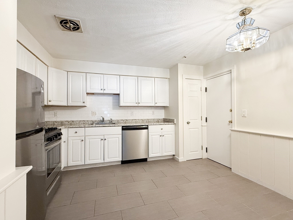 80 Walnut Street, Unit 402 Canton, MA 02021 - Photo 2 of 12