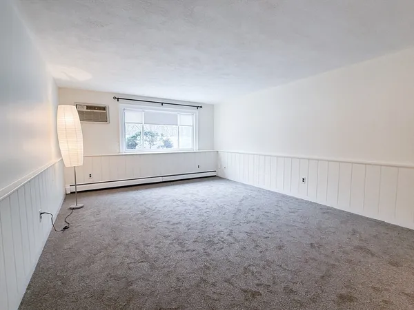 $2,250 | 80 Walnut Street, Unit 402, Canton, MA 02021
