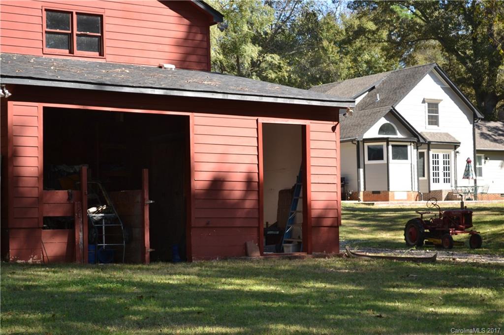 4996 Willow Pond Road Clover, SC 29710 - Photo 6 of 23 Gallery Image 6