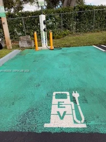 $1,750 | 6755 Northwest 175th Lane, Unit M9, Hialeah, FL 33015